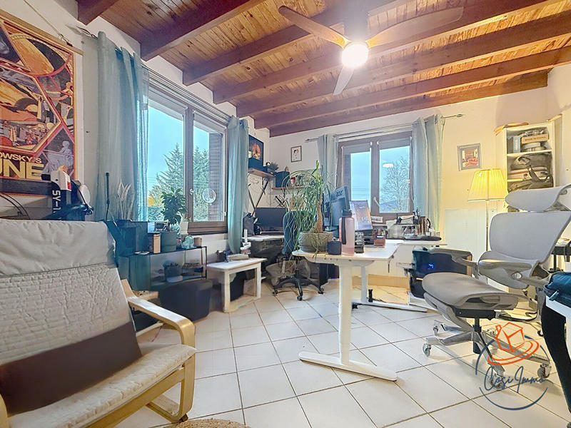 Maison - 210 m² - 8 pièces