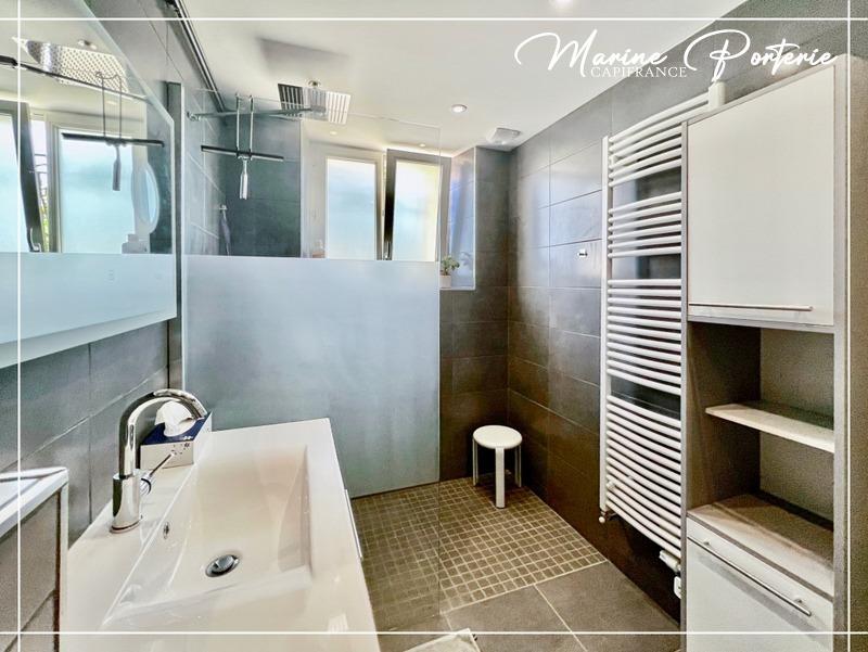 Maison - 200 m² - 5 pièces