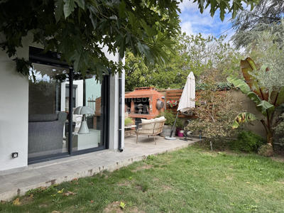 Maison - 242 m² - 8 pièces