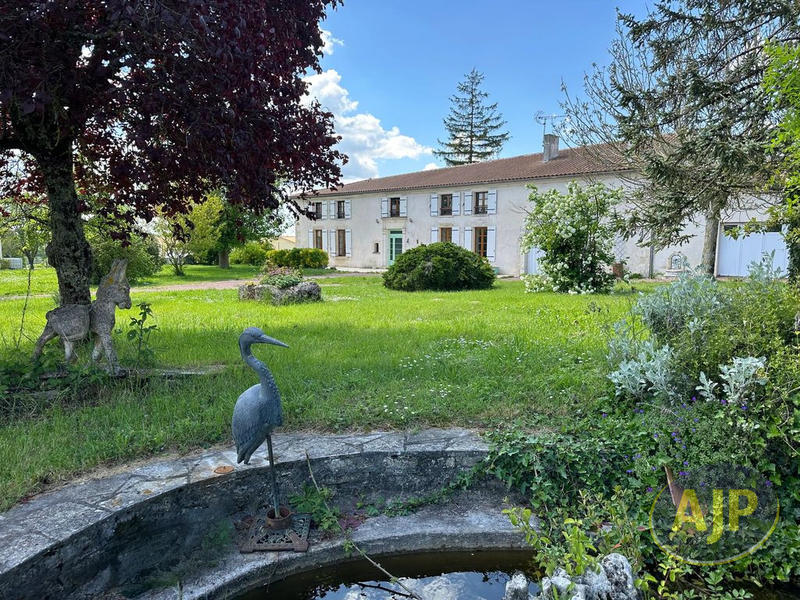 Maison - 176 m² - 6 pièces
