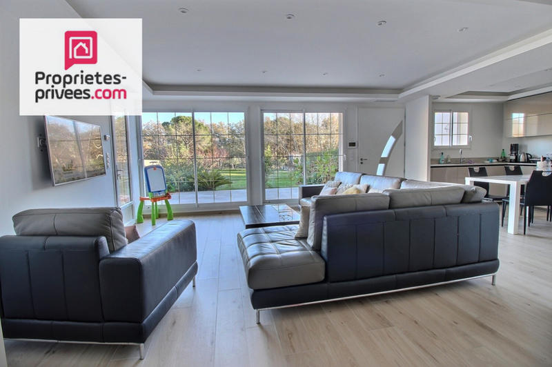 Villa - 640 m² - 13 pièces