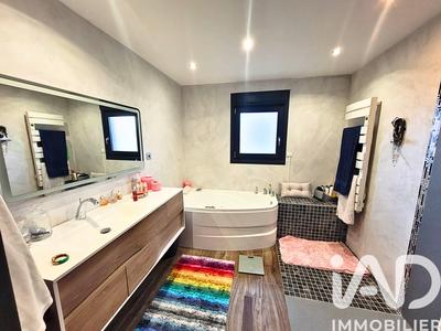 Maison - 135 m² - 5 pièces