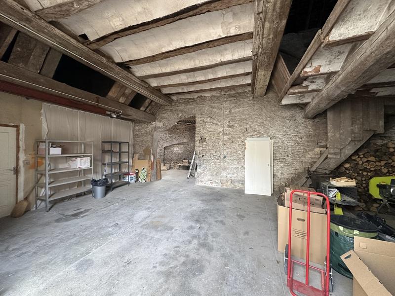 Maison - 270 m² - 8 pièces