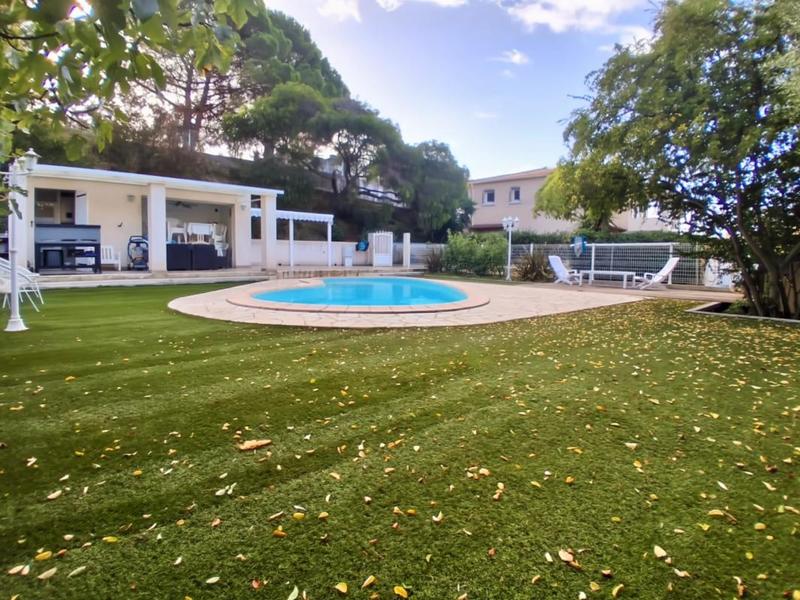 Villa - 204 m² - 7 pièces