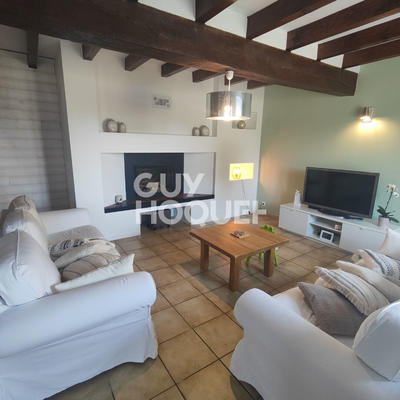 Maison - 210 m² - 215 pièces