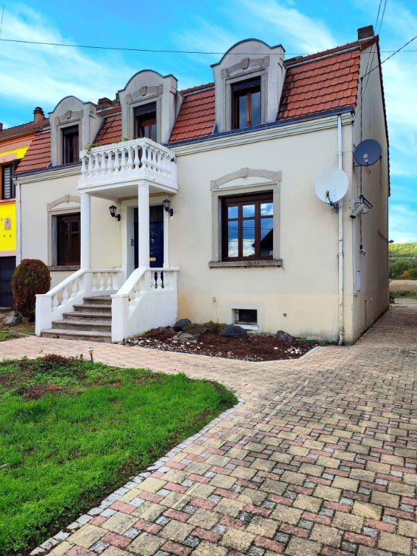 Maison - 215 m² - 7 pièces