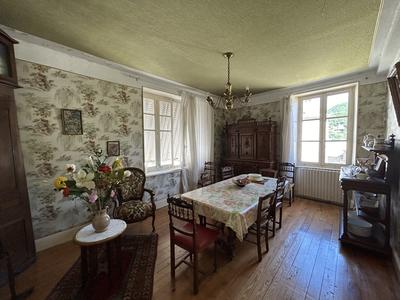 Maison ancienne - 156 m² - 8 pièces