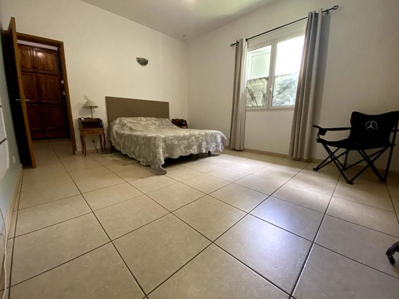 Maison - 255 m² - 6 pièces