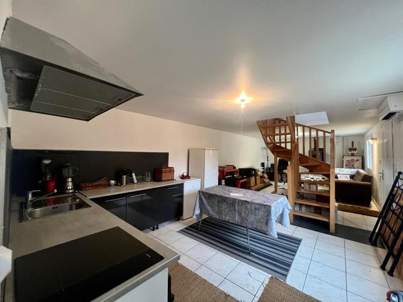 Propriété - 275 m² - 11 pièces