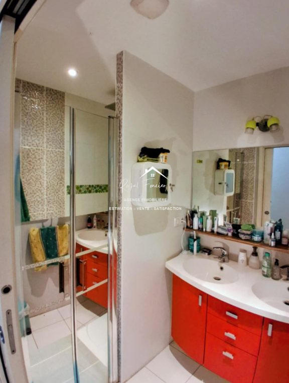 Maison contemporaine - 183 m² - 7 pièces