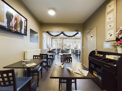 Hôtellerie / Restauration - 76 m² - 5 pièces