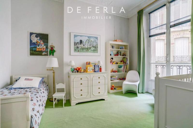 Appartement - 234 m² - 5 pièces