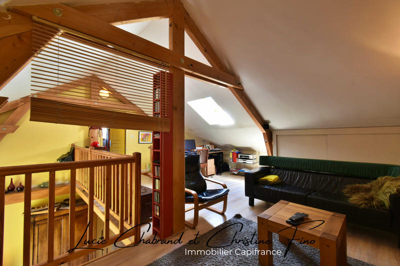 Maison - 187 m² - 10 pièces