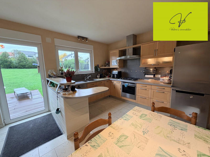 Maison - 200 m² - 5 pièces