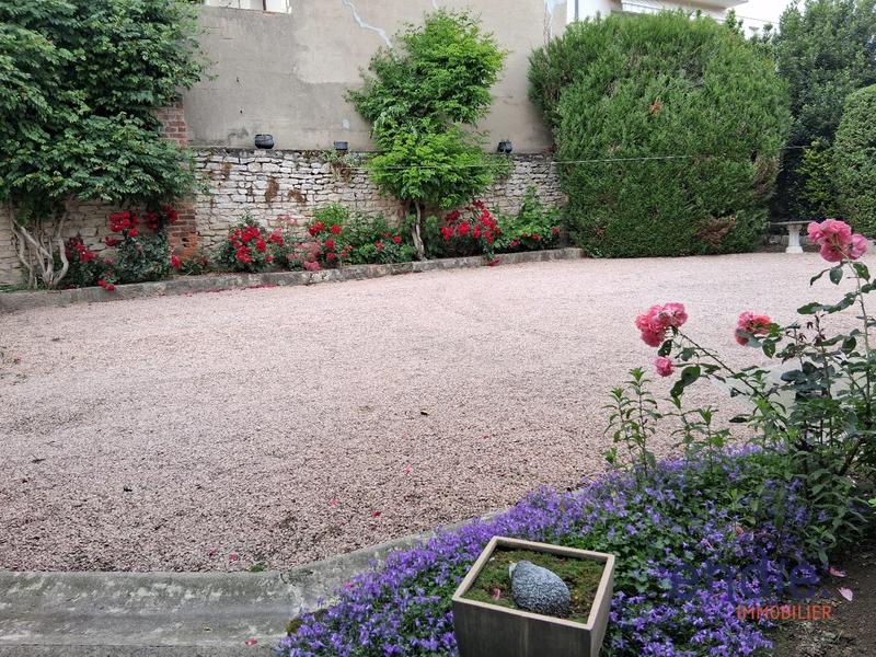 Appartement bourgeois - 193 m² - 9 pièces