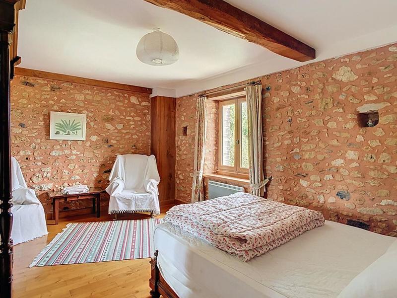 Maison - 440 m² - 13 pièces