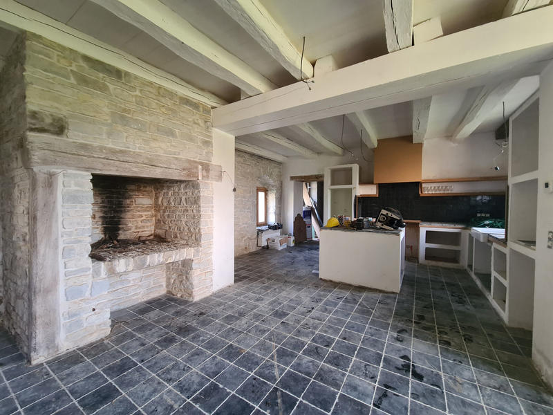 Propriété - 1 400 m² - 23 pièces