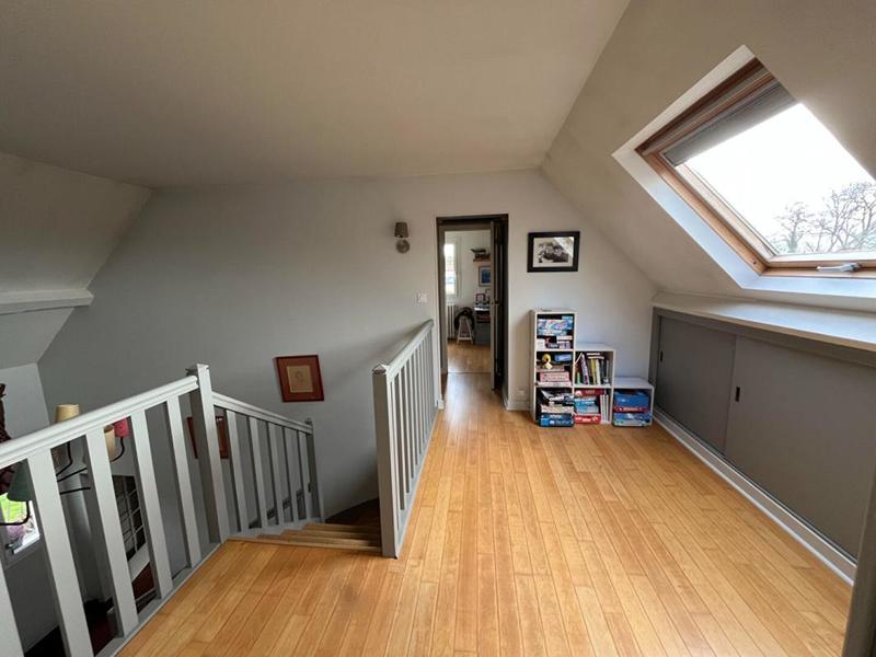 Maison - 198 m² - 8 pièces