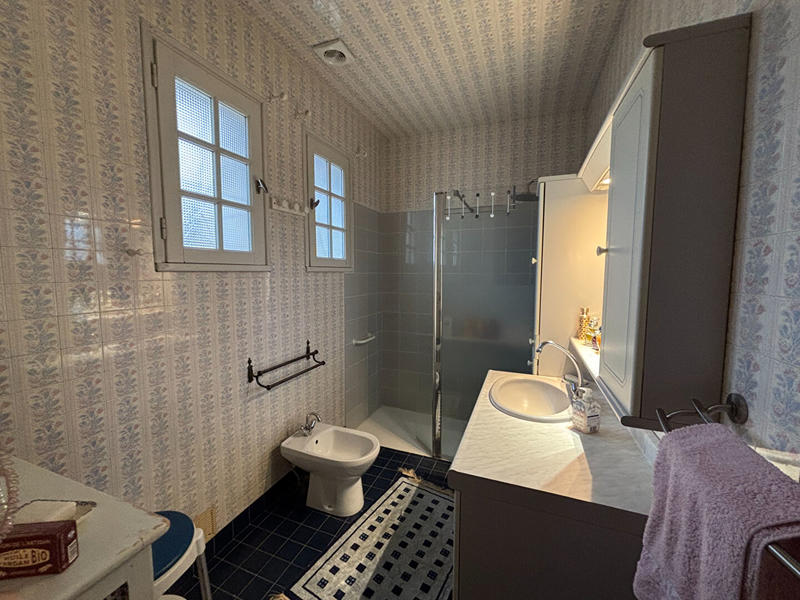 Maison - 213 m² - 7 pièces