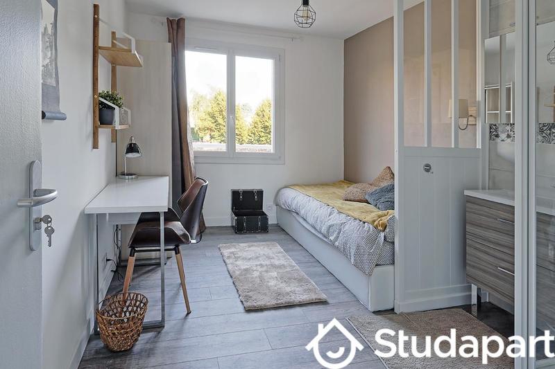 Chambre - 10 m² - 1 pièce