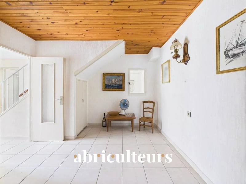 Maison - 94 m² - 5 pièces