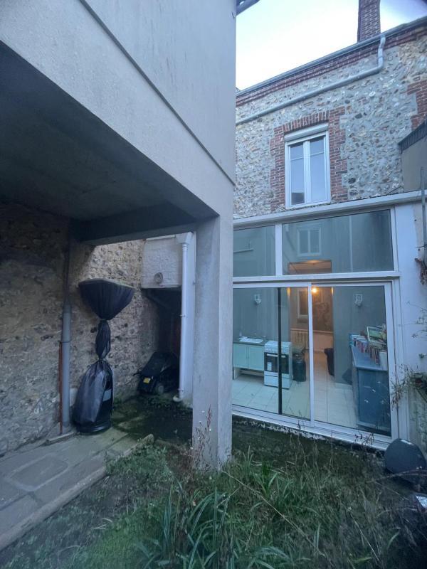 Demeure - 238 m² - 11 pièces