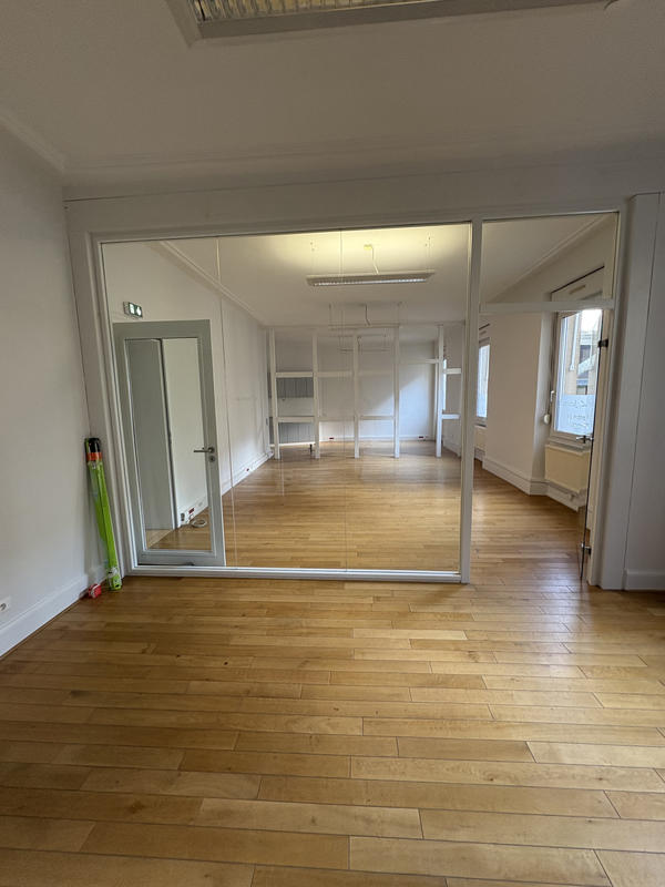 Bureau - 90 m² - 3 pièces