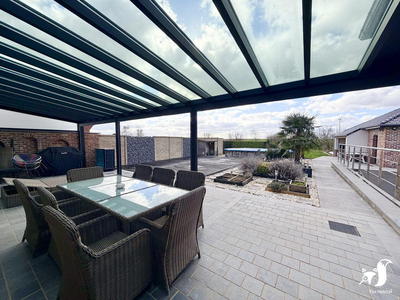 Maison - 214 m² - 6 pièces