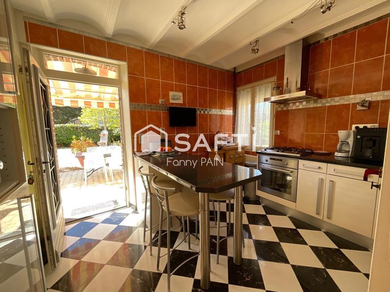 Maison - 90 m² - 5 pièces