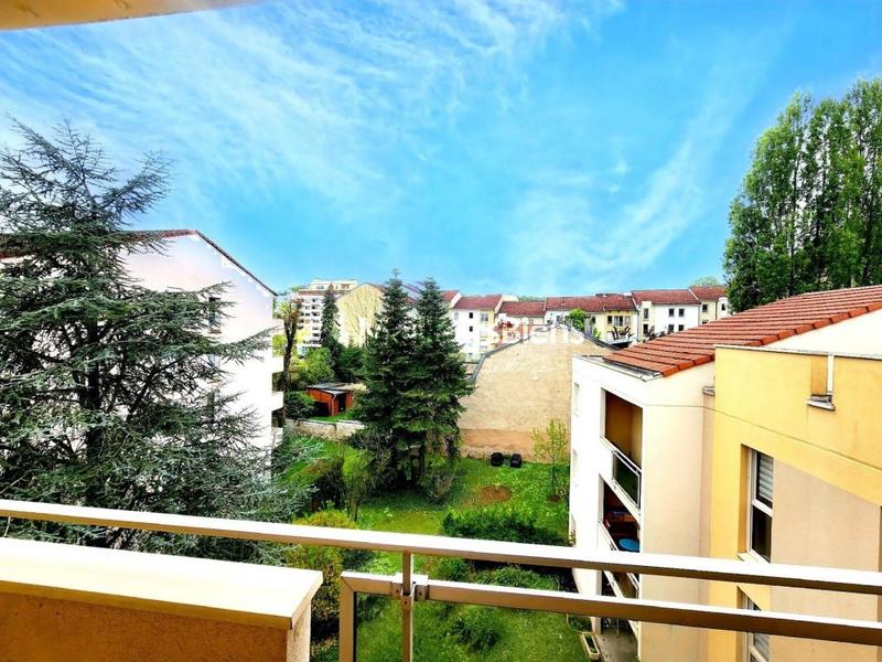 Appartement ancien - 66 m² - 3 pièces