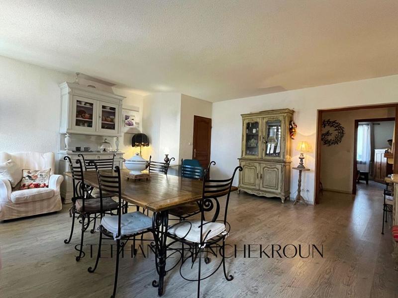 Maison - 180 m² - 5 pièces