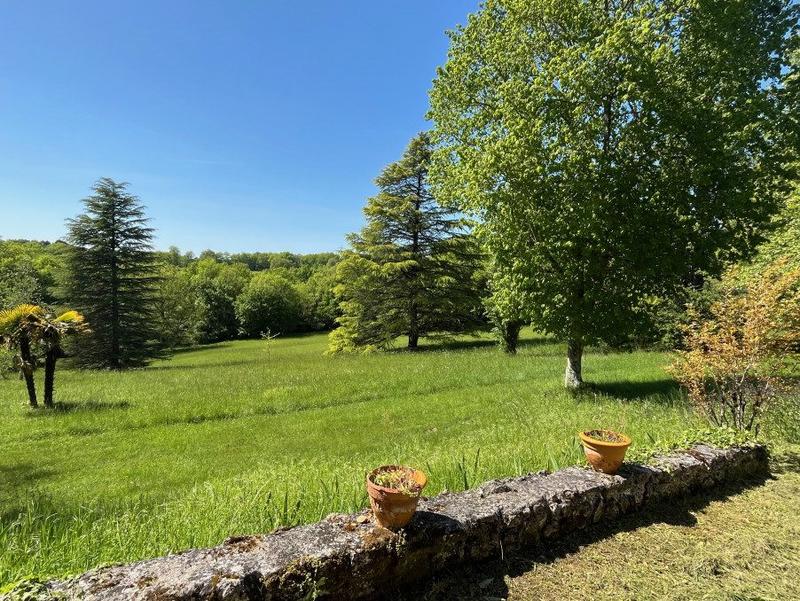 Maison - 257 m² - 8 pièces