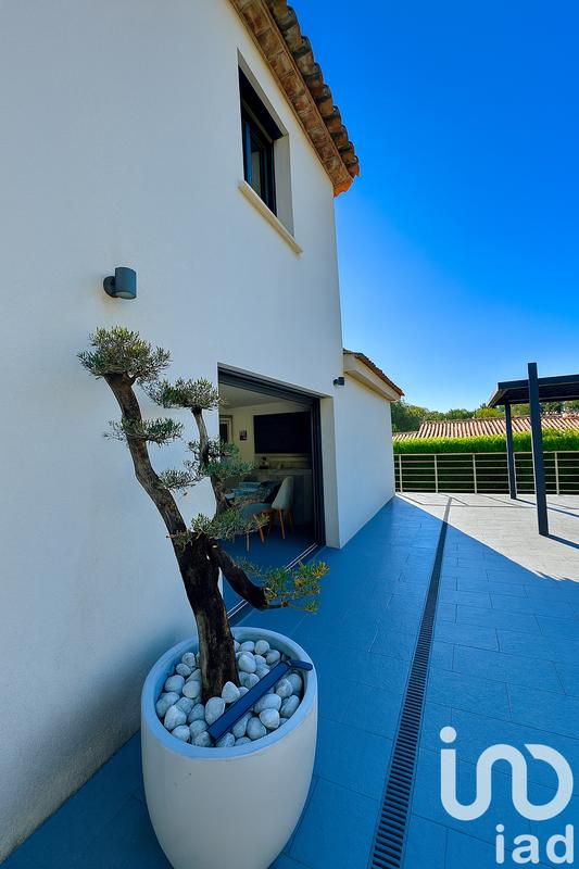 Maison - 212 m² - 5 pièces