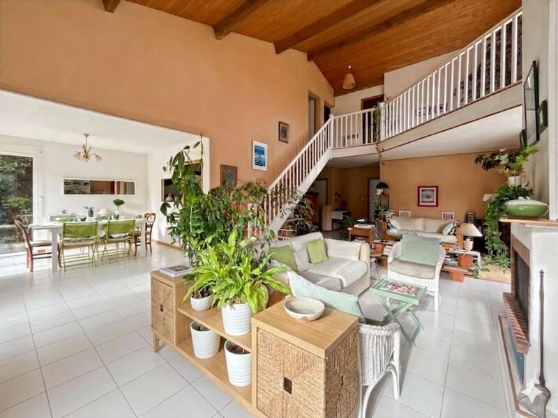 Maison - 160 m² - 6 pièces