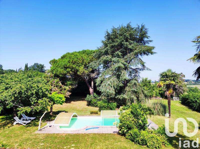 Maison - 227 m² - 7 pièces