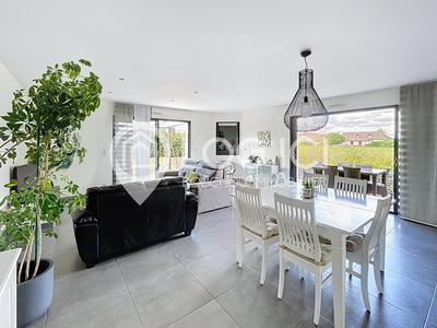 Maison - 133 m² - 5 pièces