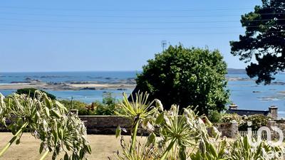 Maison - 246 m² - 8 pièces