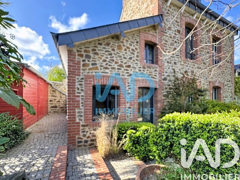 Maison - 90 m² - 7 pièces