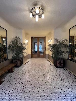 Appartement - 259 m² - 8 pièces