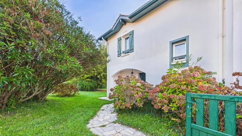 Maison - 102 m² - 5 pièces