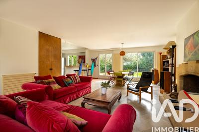 Maison - 178 m² - 8 pièces