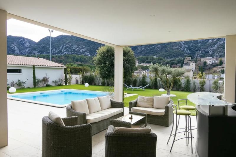 Maison - 200 m² - 7 pièces