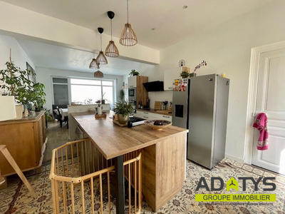 Maison - 140 m² - 5 pièces