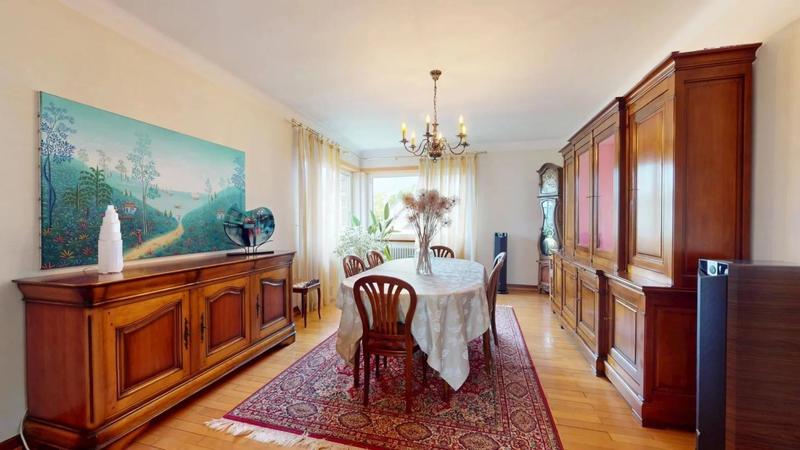 Maison - 204 m² - 7 pièces