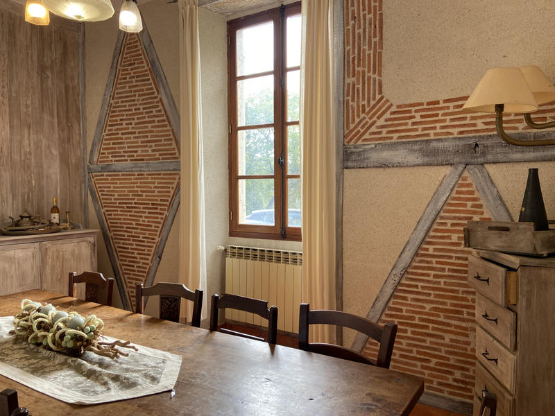 Maison - 220 m² - 8 pièces