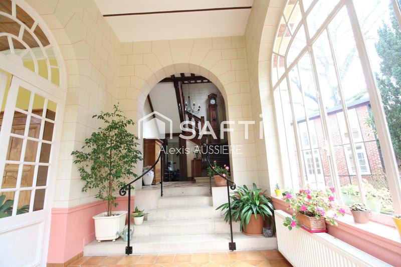 Maison - 412 m² - 11 pièces