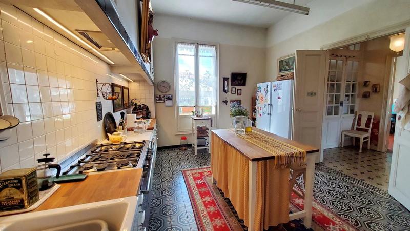 Maison traditionnelle - 205 m² - 7 pièces