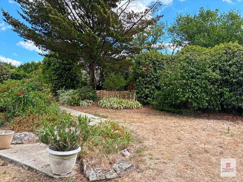 Maison - 213 m² - 8 pièces