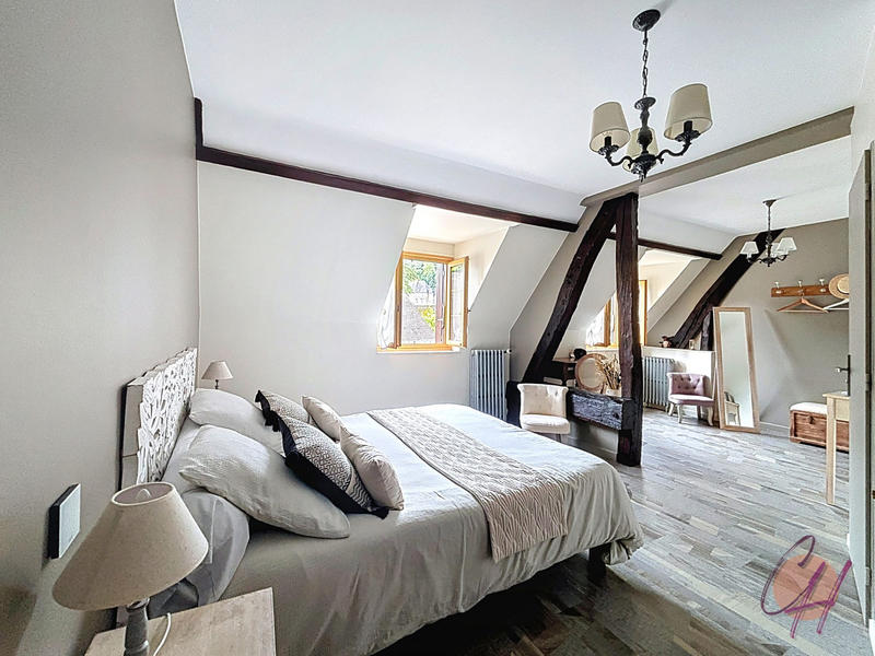 Maison ancienne - 228 m² - 10 pièces