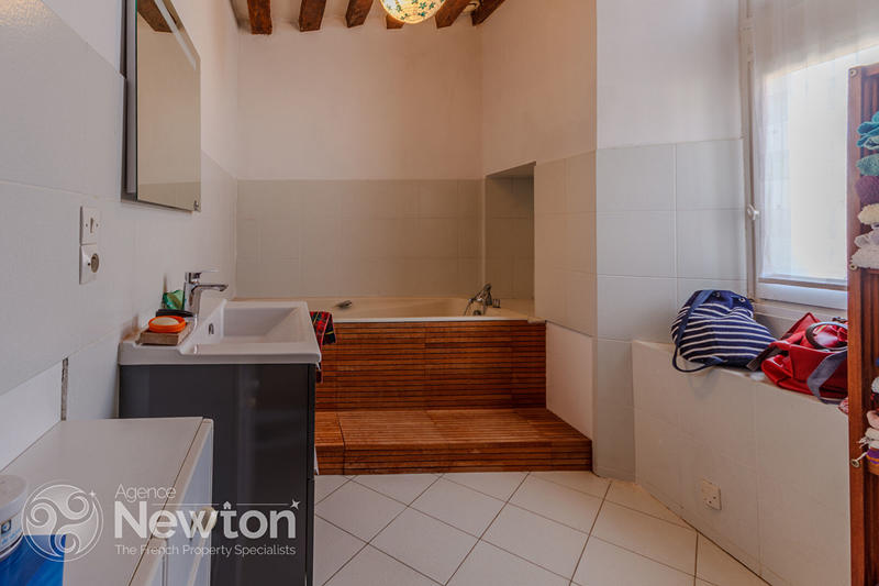 Maison - 340 m² - 14 pièces